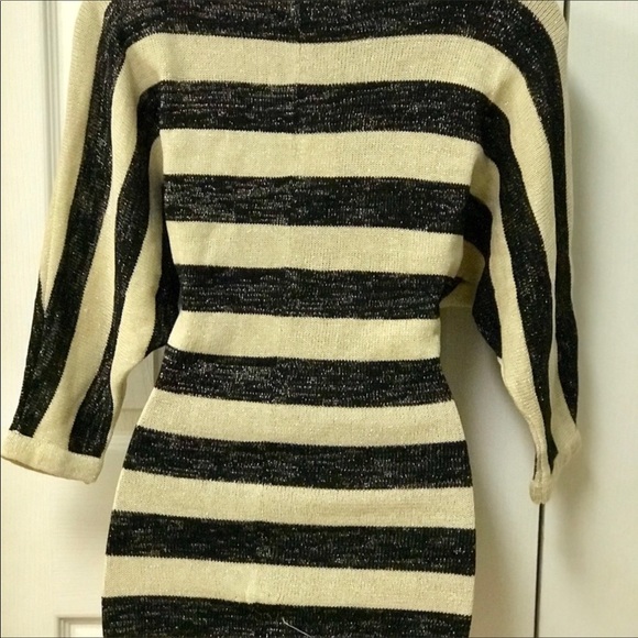 Romeo and Juliet striped sweater size medium - Picture 6 of 8